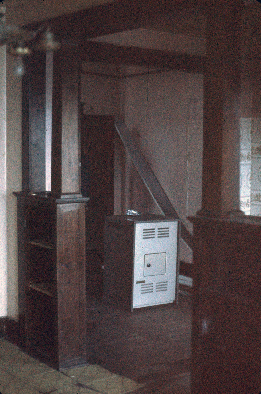 1973-04-01, 032, Living Room, Apt, North Creek, NY