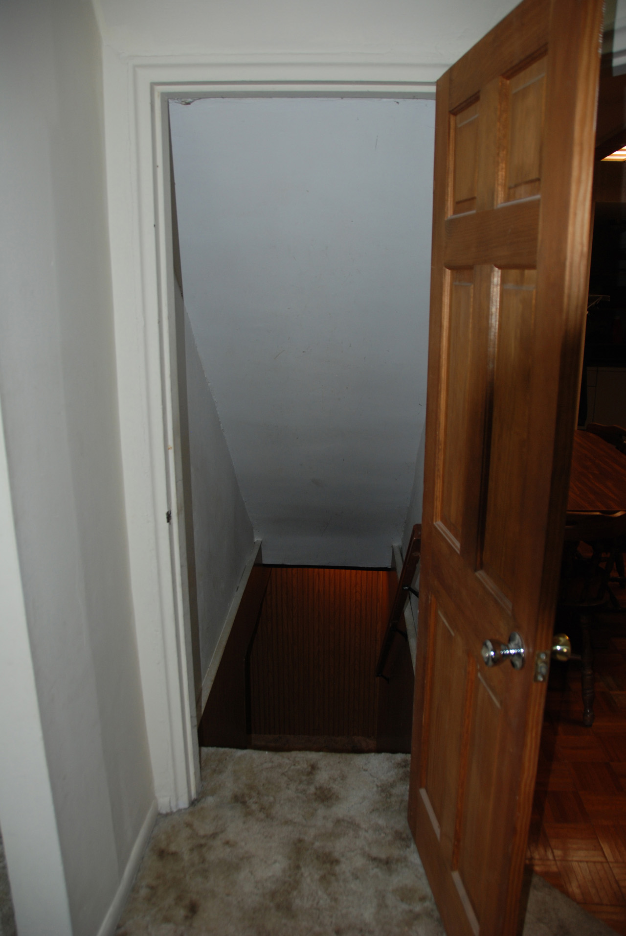 Basement stairs 01