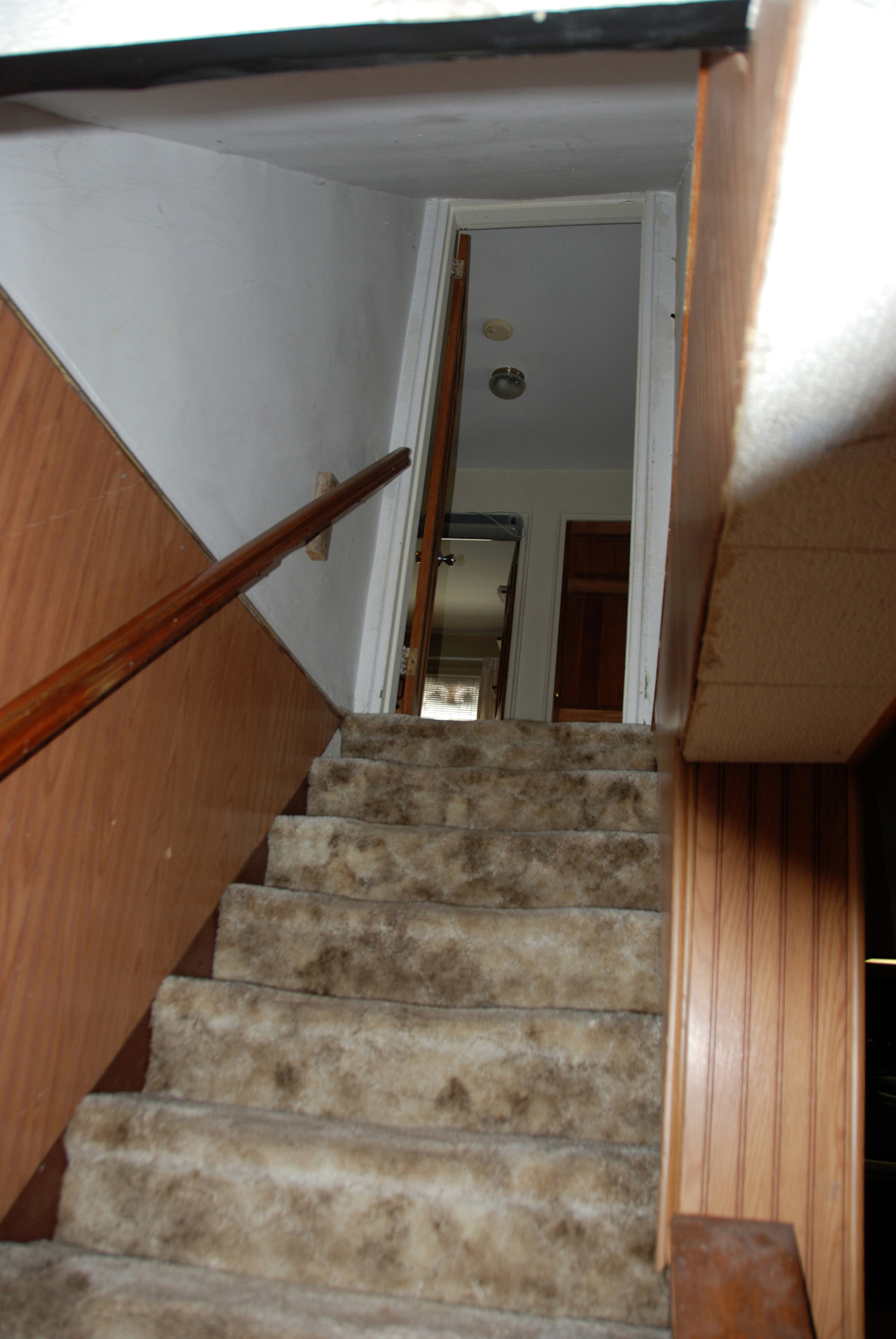 Basement stairway 02