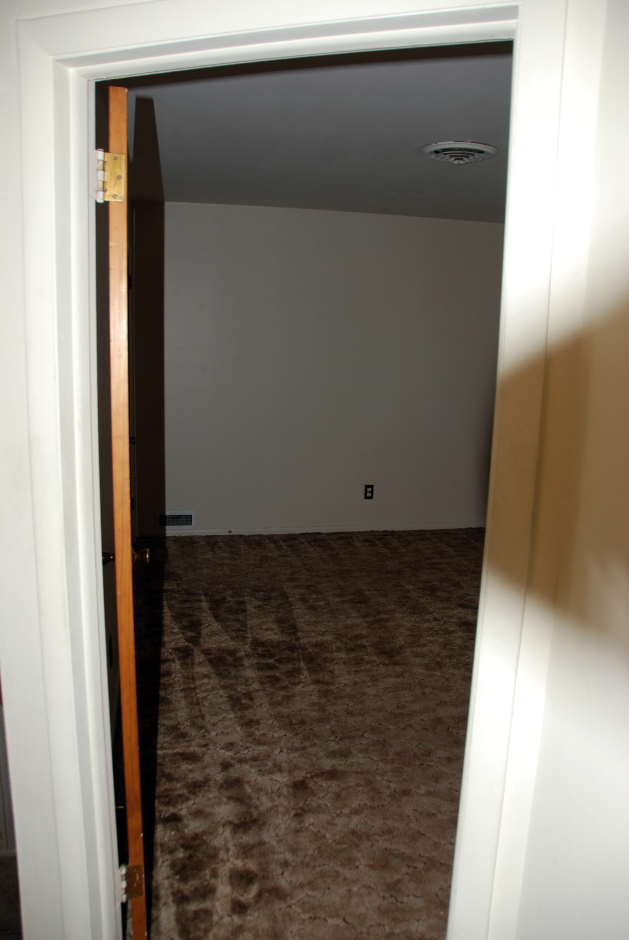 Brian's bedroom 02