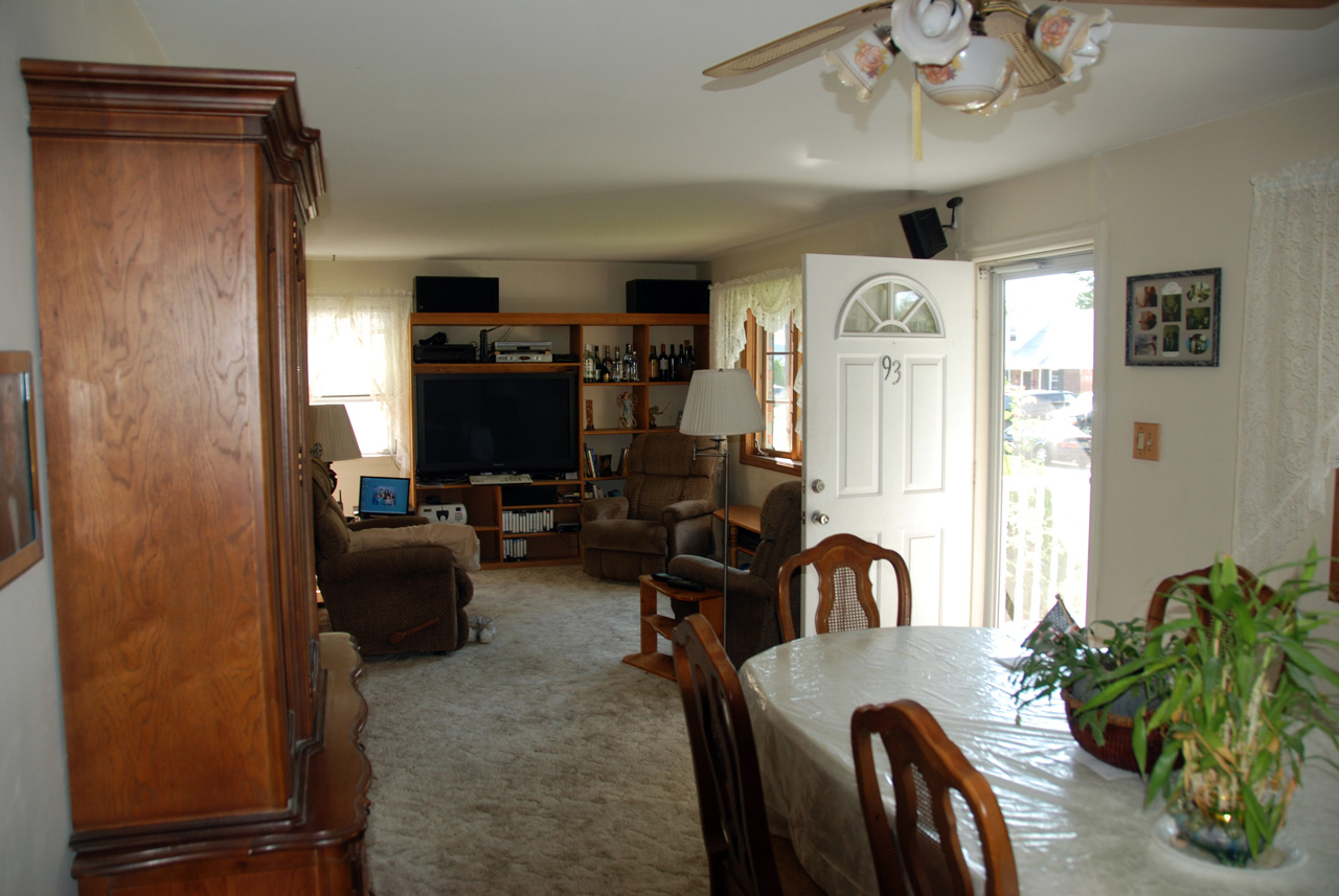 Dining room -- living room 01