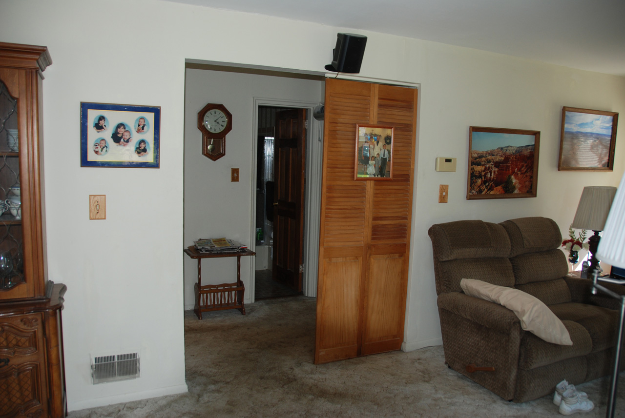 First floor hall 01