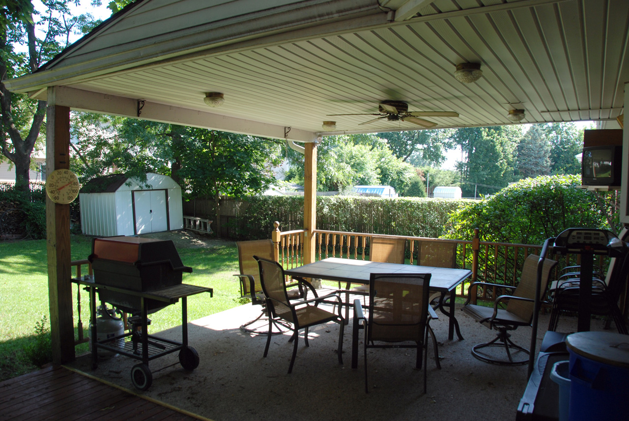 House, rear porch 01