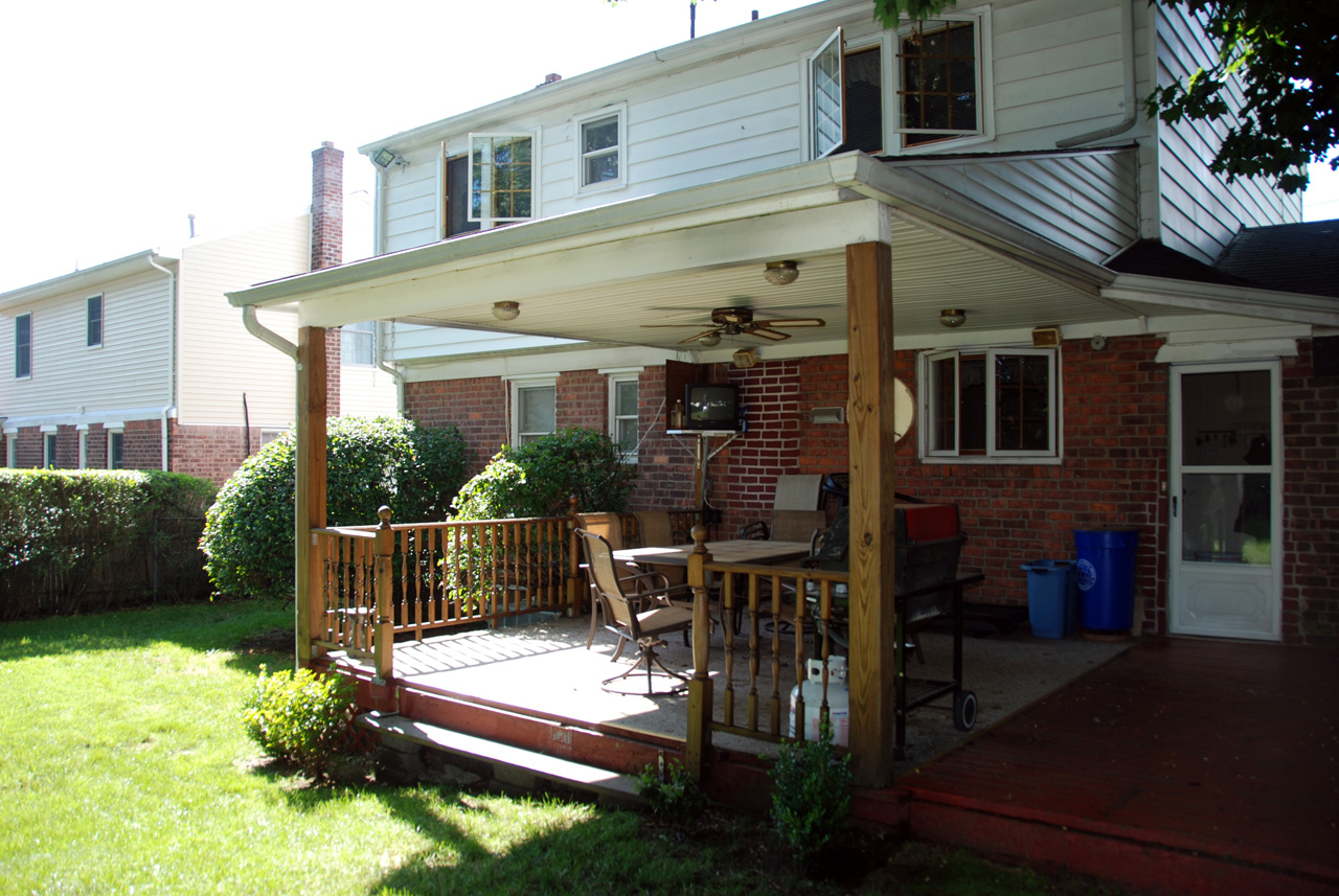 House, rear porch 03
