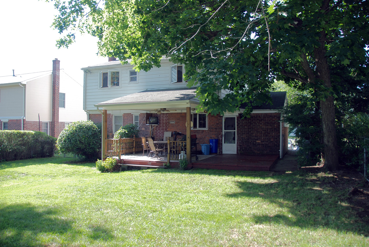 House, rear right 01