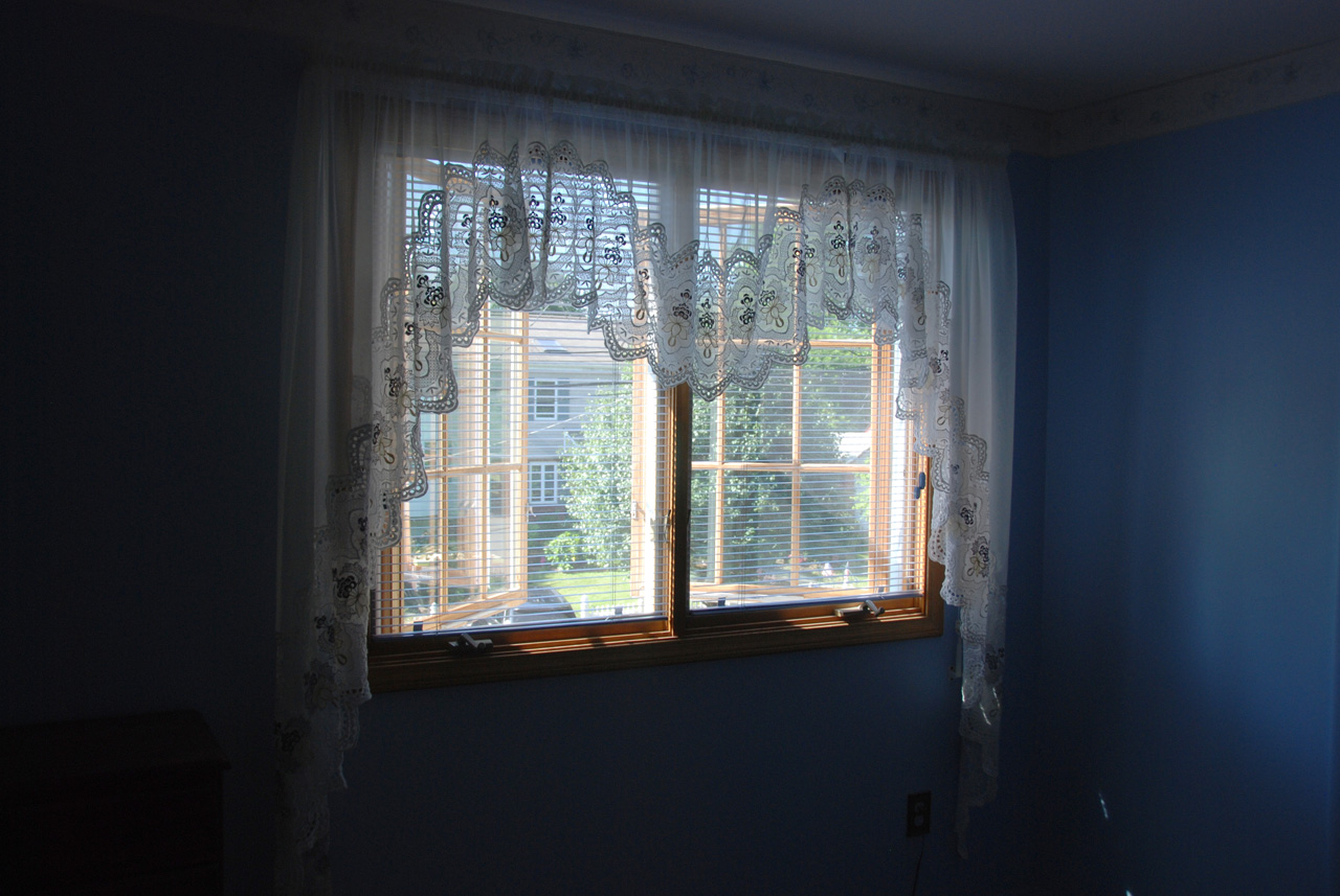 Master bedroom windows 03