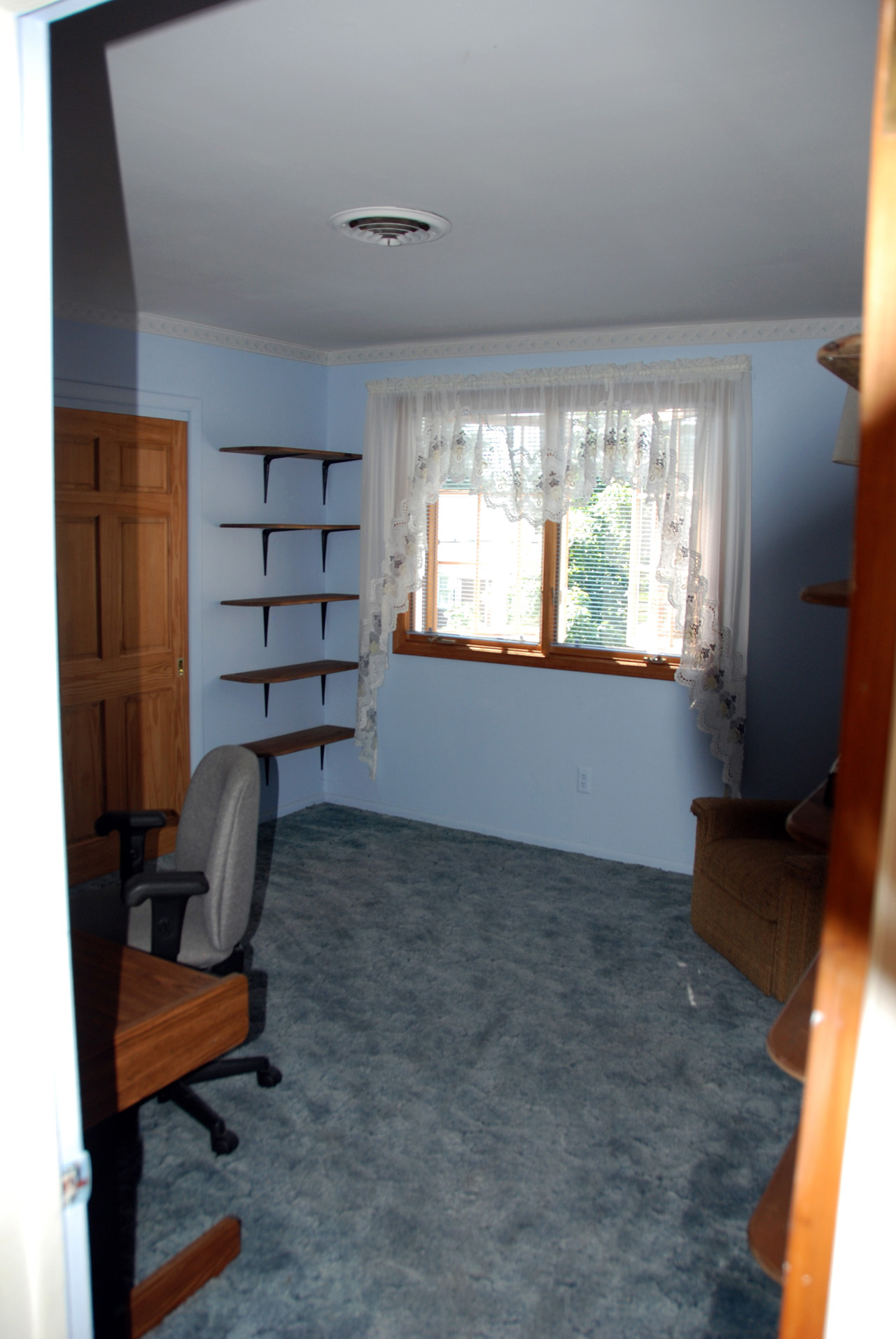 Michael's bedroom 01