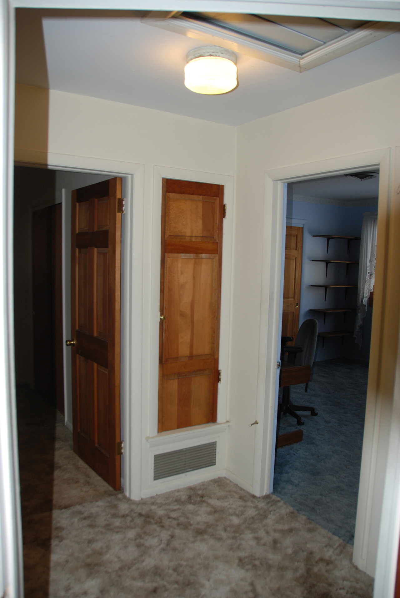 Second floor hall way to Michael's room