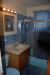 Second floor bathroom 03