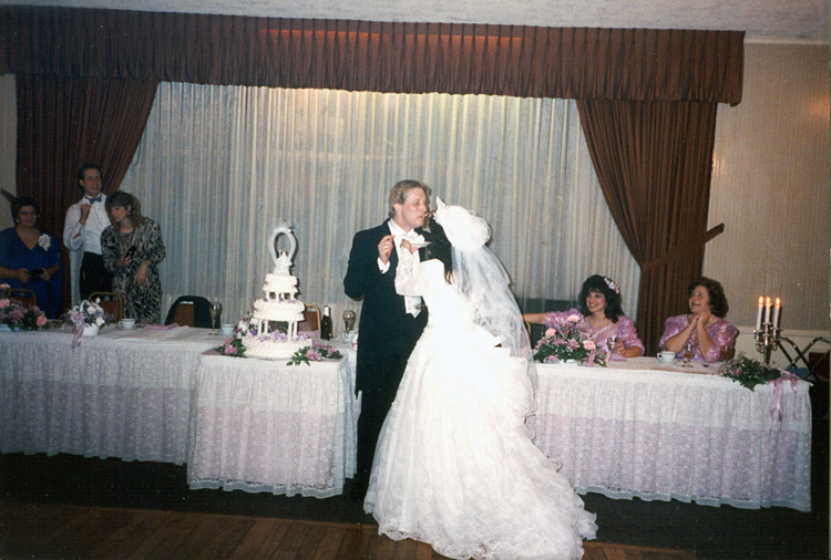 89-11-00, 25, Gene's Wedding