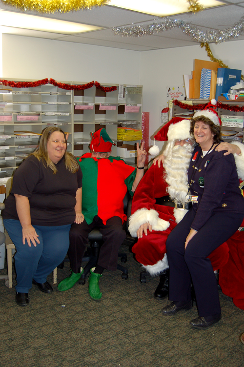 05-12-22, 04, MaryAnn, Bob, Nick and Janet, ITT Mail Room Party
