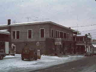 1973-04-01, 001, Apt Top Floor, North Creek, NY